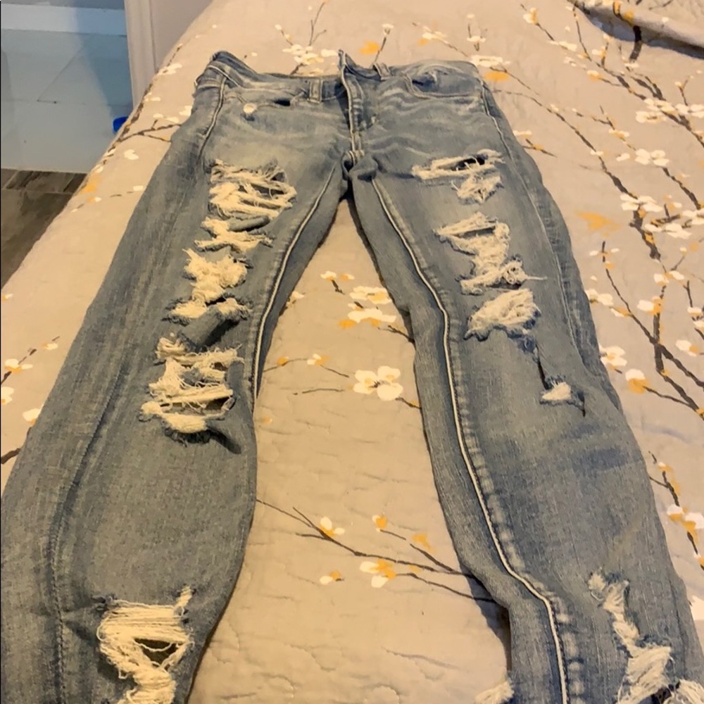 American eagle ripped jeans